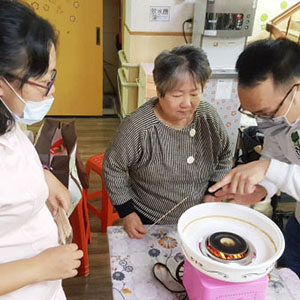 110.02.03 手作-棉花糖機